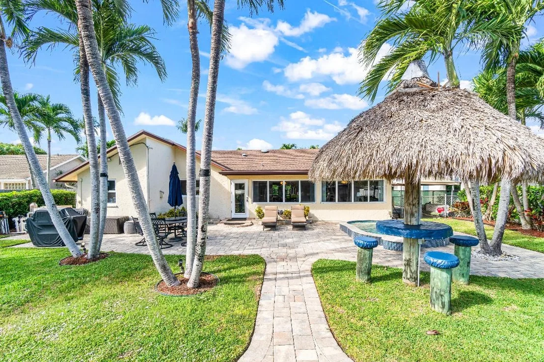 Photo of 2815 Cormorant Road