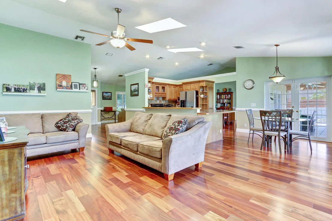 Photo of 780 Juniper Place