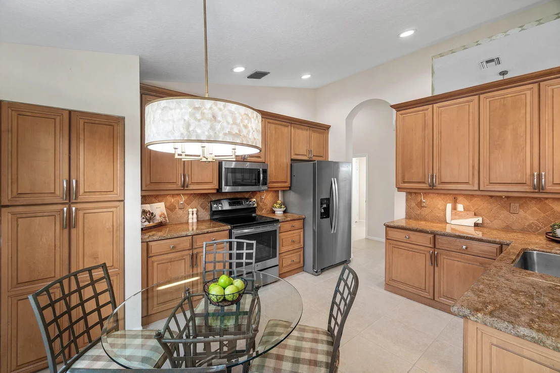 Photo of 6600 Sherbrook Drive