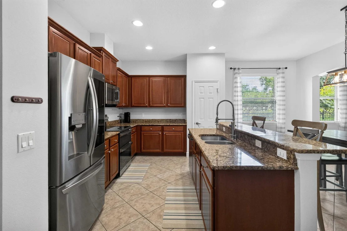Photo of 2071 RAFTON Road