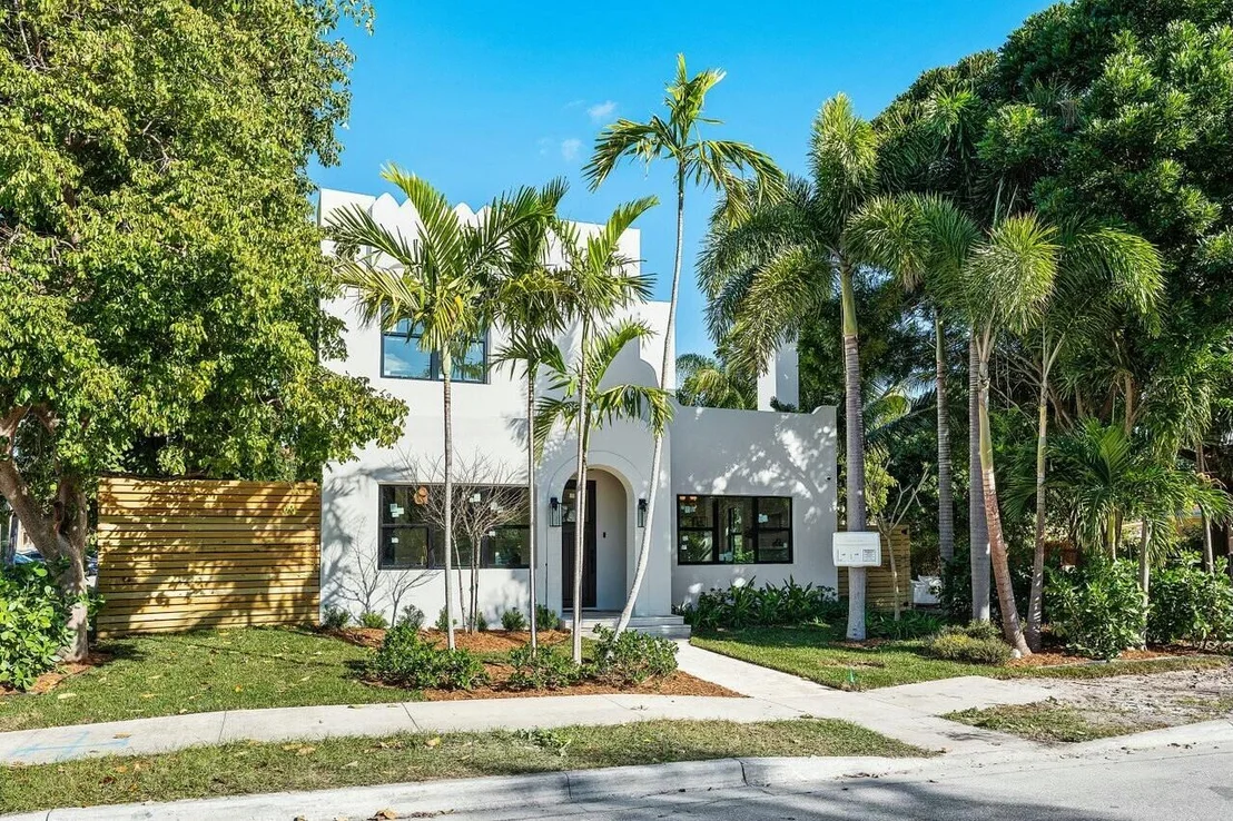 Photo of 338 Cornell Drive