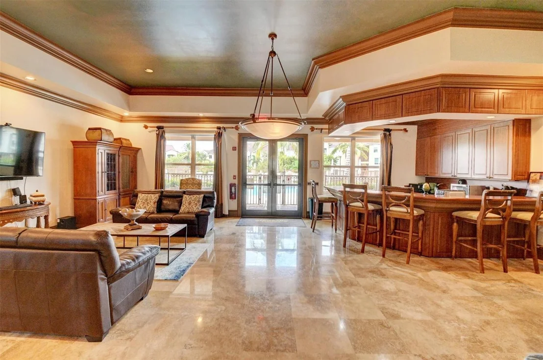 Photo of 809 Villa Circle