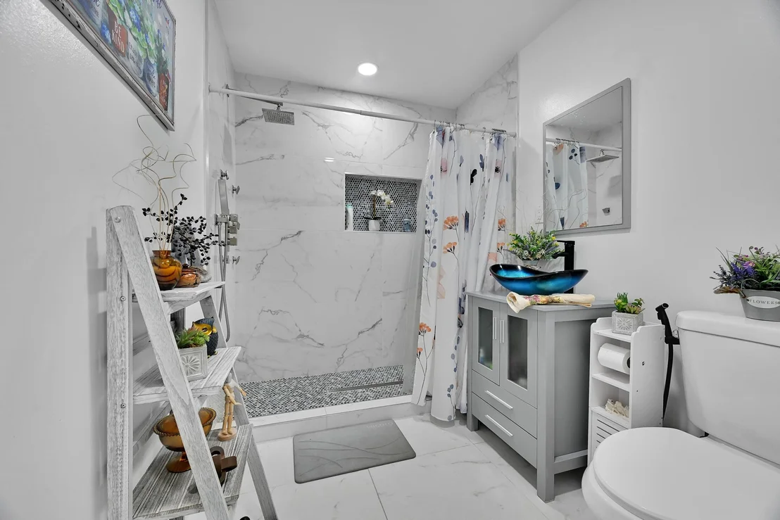 Photo of 2404 Dade Road