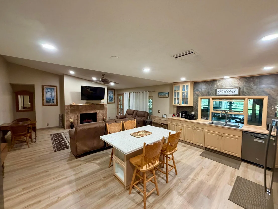 Photo of 1631 SE 24th Boulevard