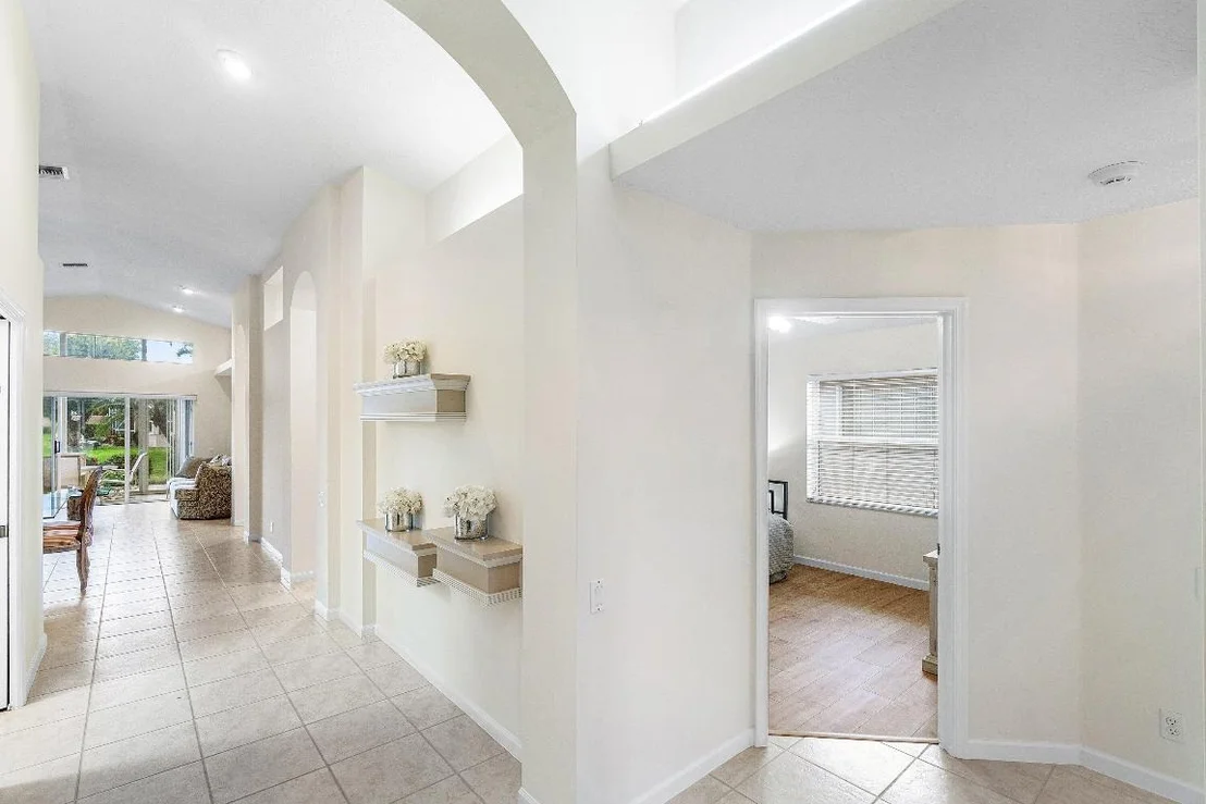 Photo of 6698 Sherbrook Drive