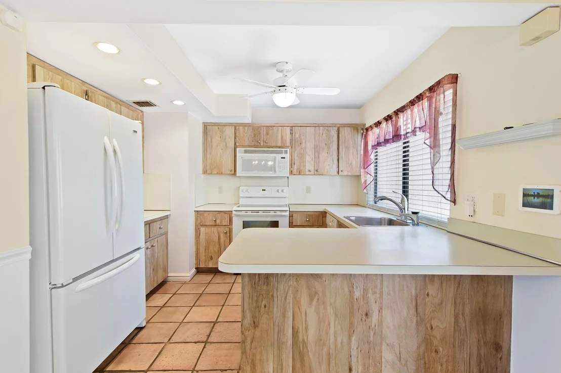Photo of Unit 263 at 3012 Willow Lane