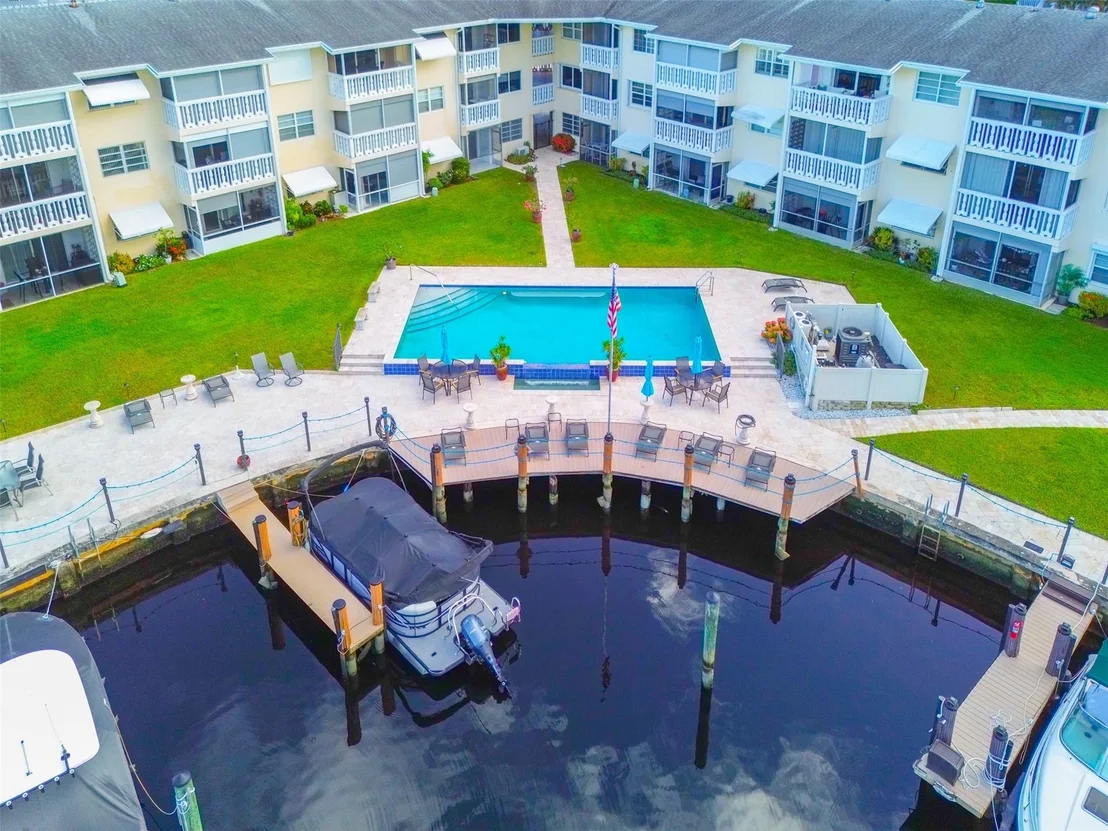 Photo of Unit 308 at 700 Pine Drive