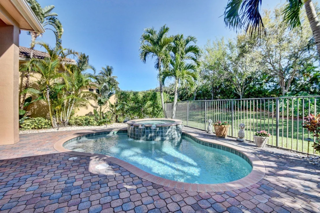 Photo of 8180 Valhalla Drive