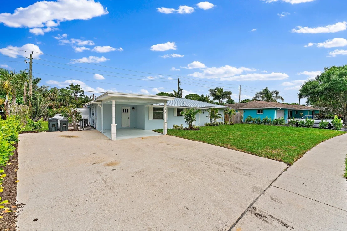 Photo of 538 Dover Road N