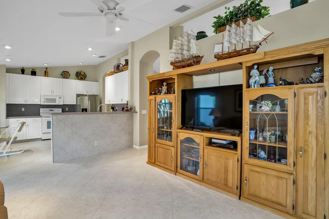 Photo of 7101 Haviland Circle