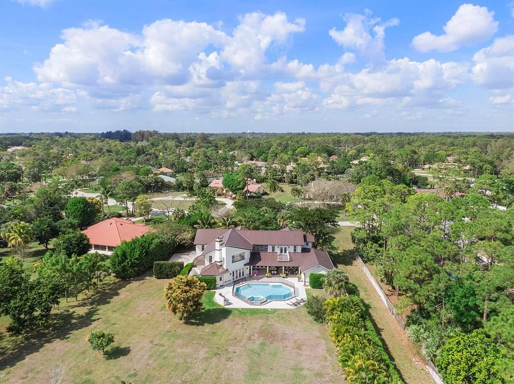 Photo of 13638 Greentree Trail