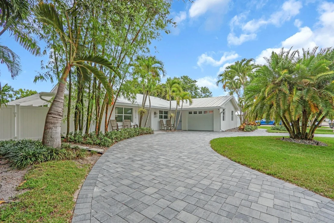 Photo of 5114 Laird Lane