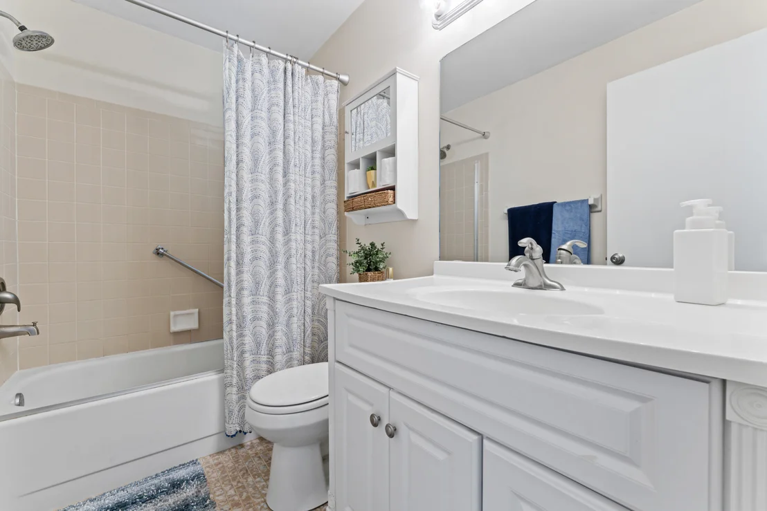 Photo of 7123 Pine Manor Drive