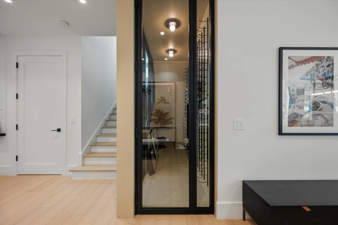 Photo of 745 Park Drive W
