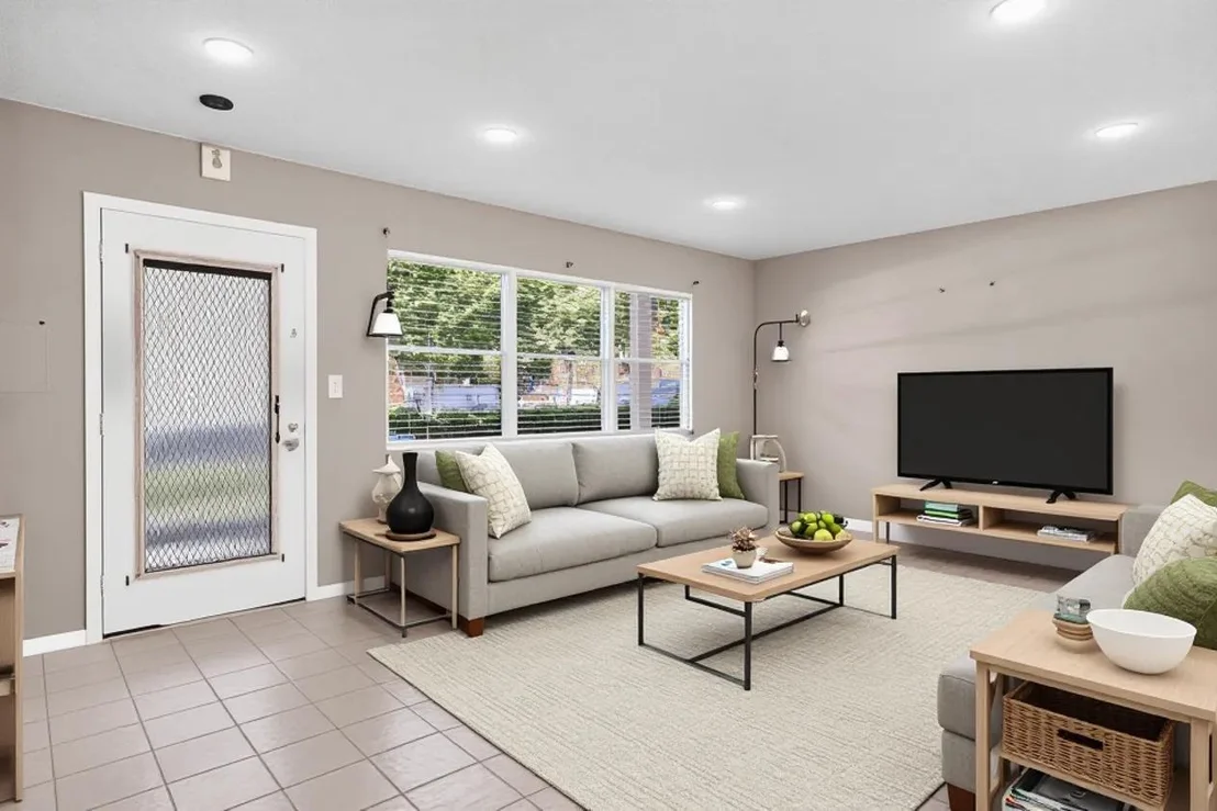 Photo of Unit E1 at 2002 Granada Drive