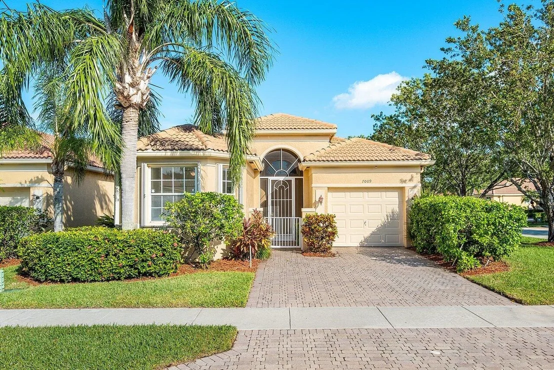Photo of 7009 Del Corso Lane