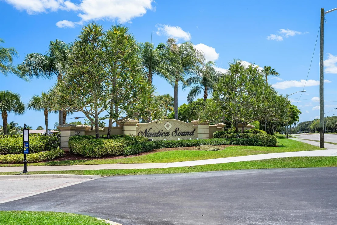Photo of 7006 Chesapeake Circle