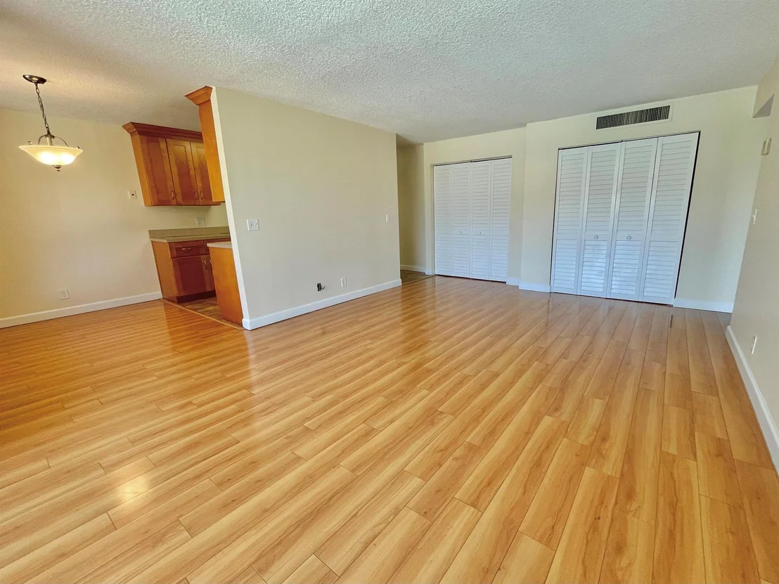 Photo of Unit G7 at 150 Pineview Road