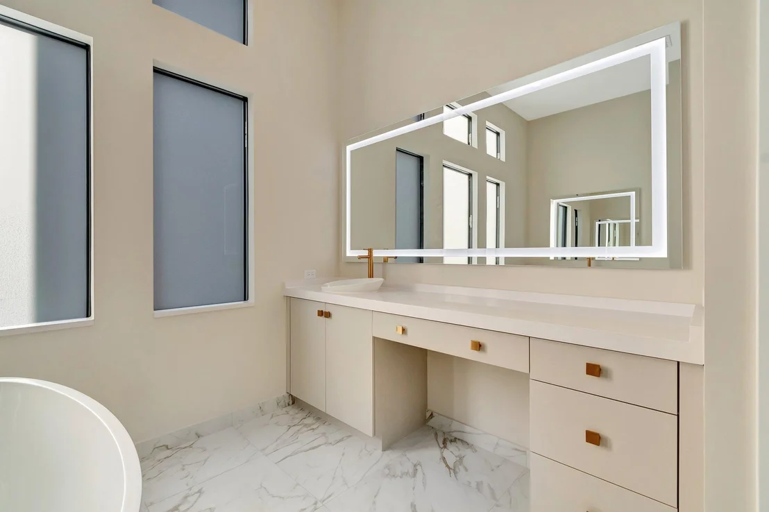 Photo of 9452 Riverside Park Drive