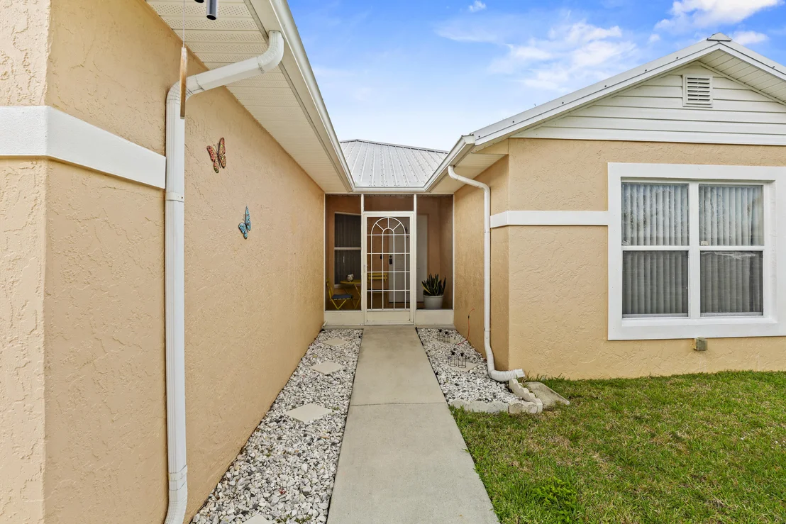 Photo of 6648 Gaviota