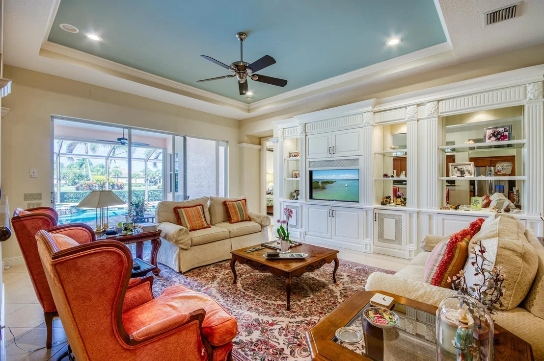Photo of 10565 La Strada