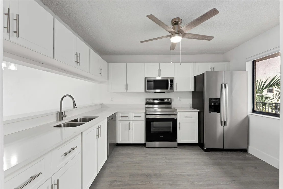 Photo of Unit 306 at 8040 Hampton Boulevard