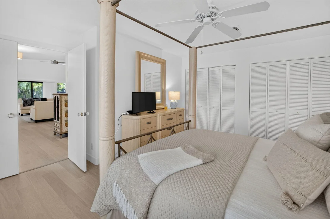 Photo of 5576 Fox Hollow Drive