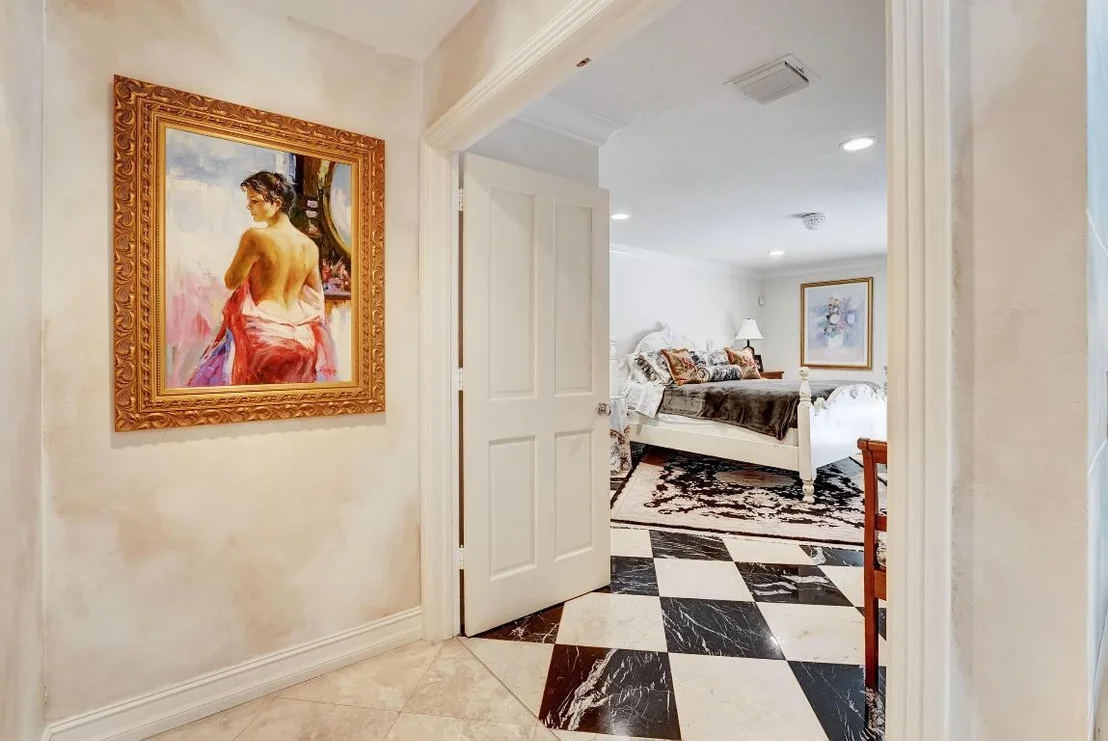 Photo of 4590 Live Oak Boulevard
