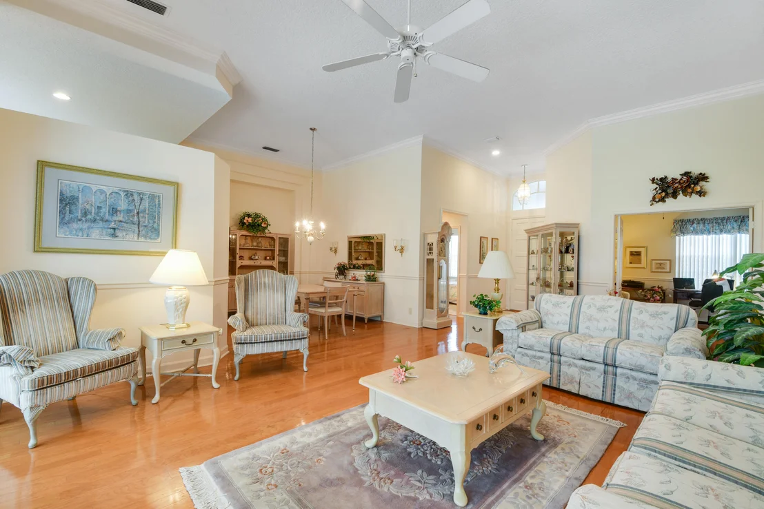 Photo of 224 Eagleton Estate Boulevard