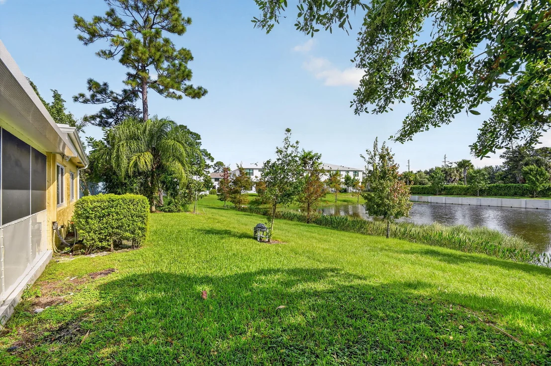 Photo of 7099 PINE MANOR Drive