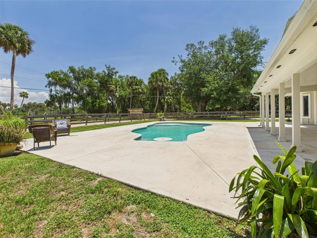 Photo of 2045 SW 18th Lane