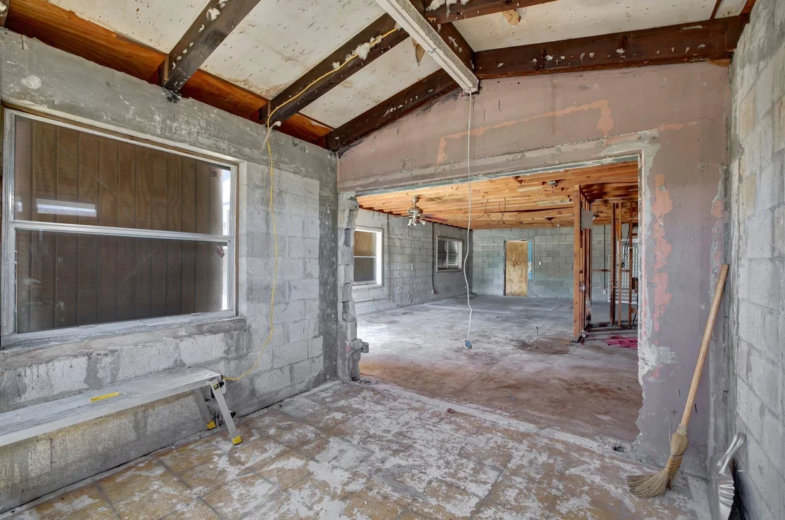 Photo of 601 NW 9th Avenue