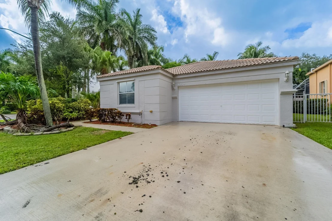 Photo of 6359 Stonehurst Circle