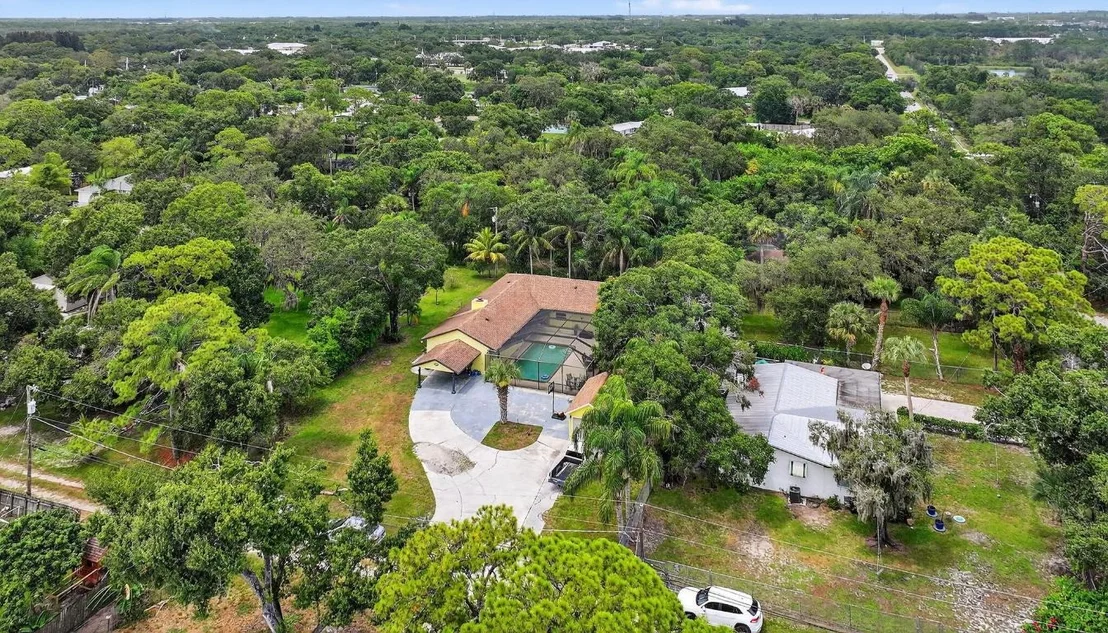 Photo of 600 Gopher Hill Road