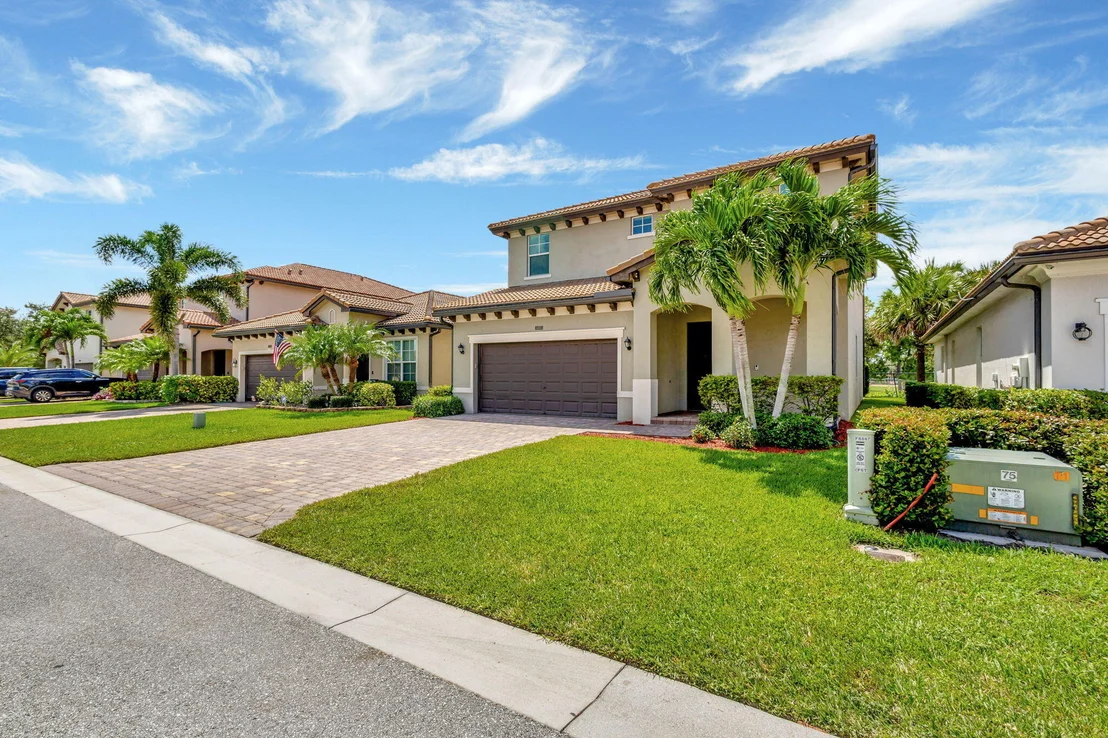 Photo of 6873 Langdon Way