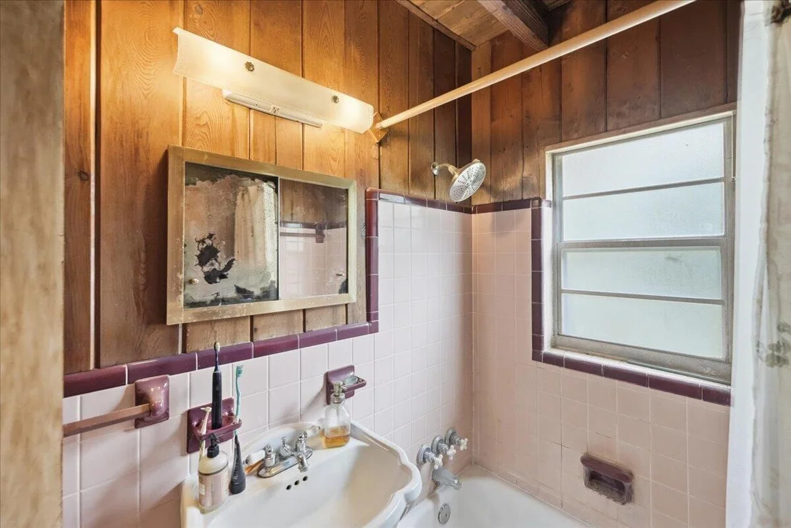 Photo of 6423 Riverland Drive