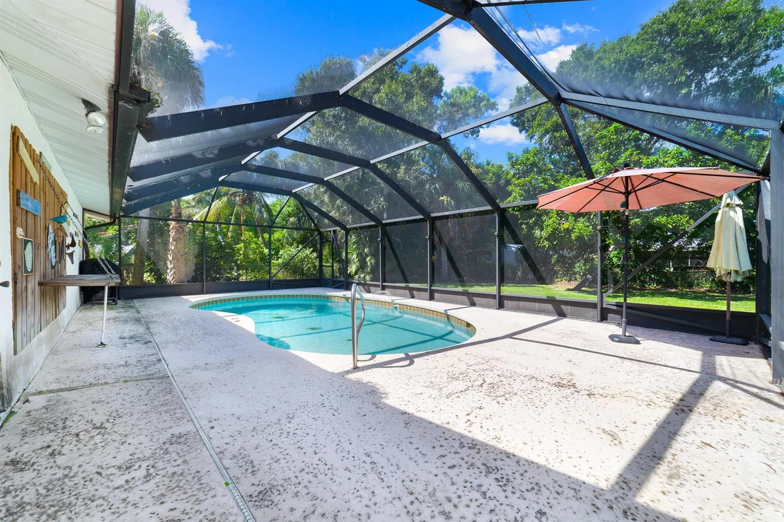 Photo of 3007 Summit Street