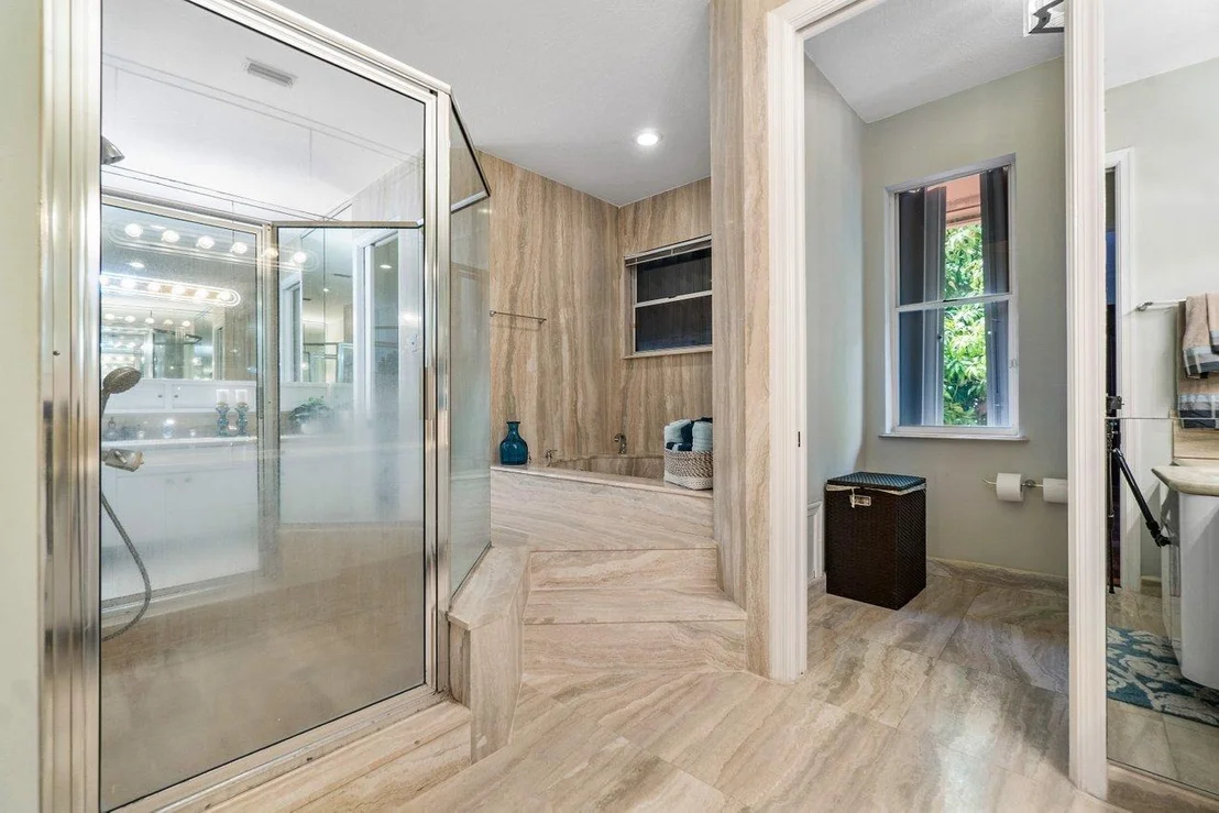 Photo of 648 Riviera Drive