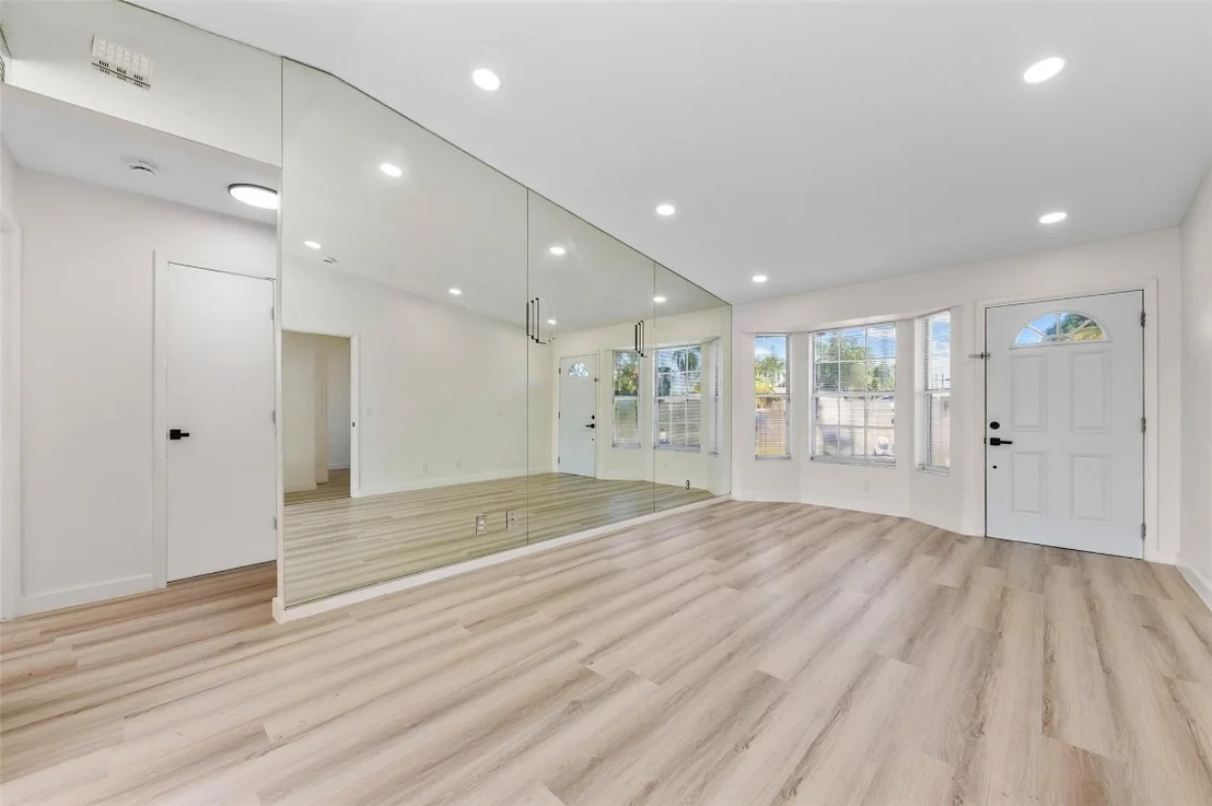 Photo of 640 Foresteria Drive