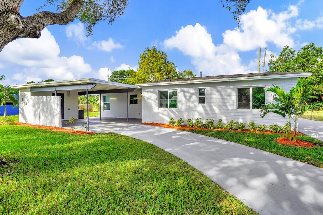 Photo of 904 Lighthouse Drive