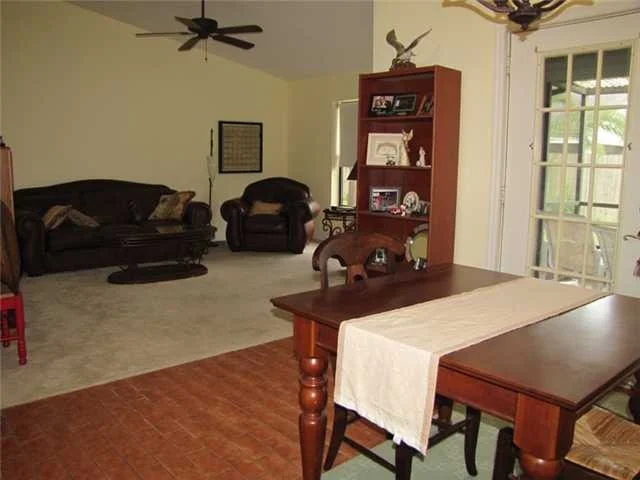 Photo of 916 Daffodil Drive