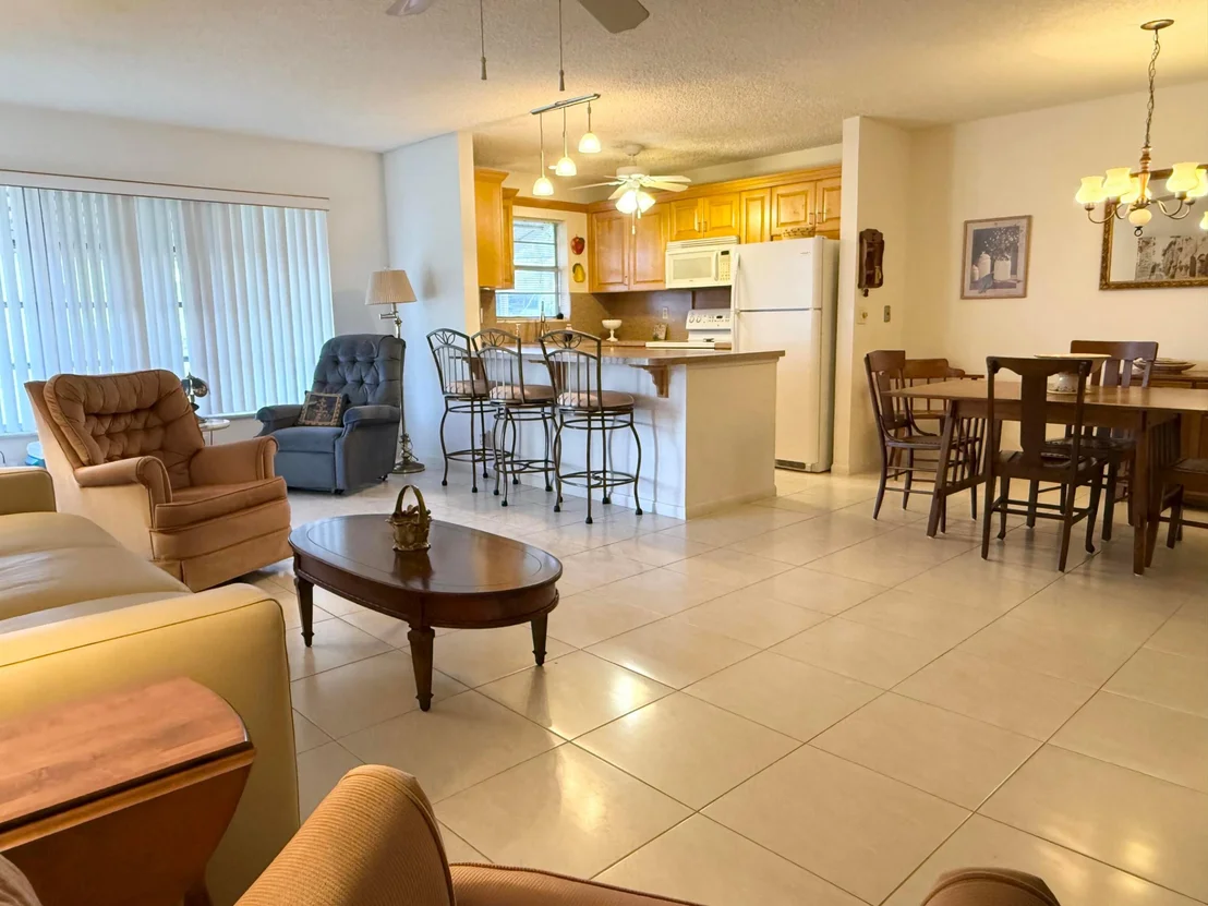 Photo of Unit B at 200 Pine Point Drive
