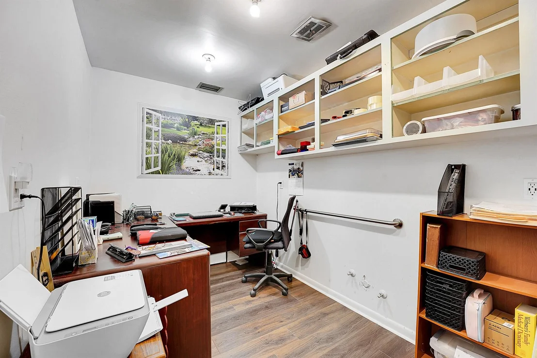 Photo of 905 Scott Street
