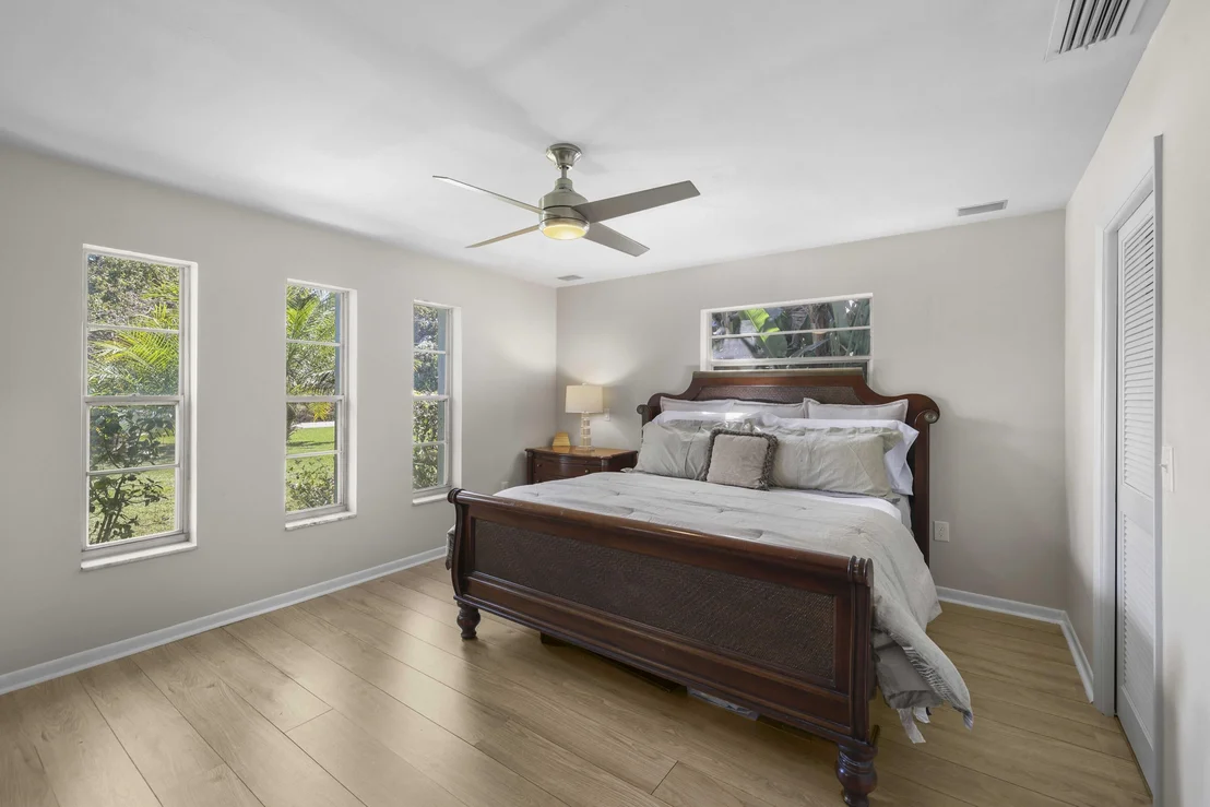 Photo of 6797 Bayshore Drive