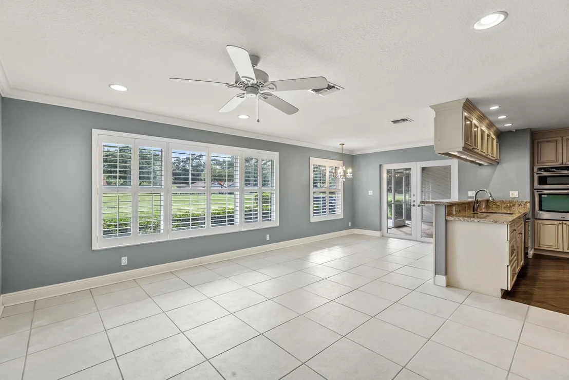 Photo of 3210 Lakeview Drive