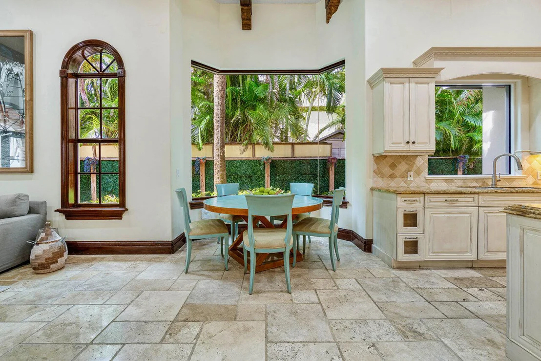 Photo of 1191 Banyan Road