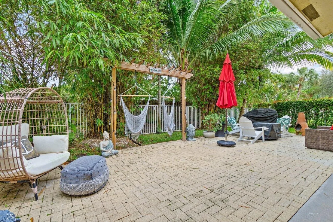 Photo of 6828 Hendry Drive