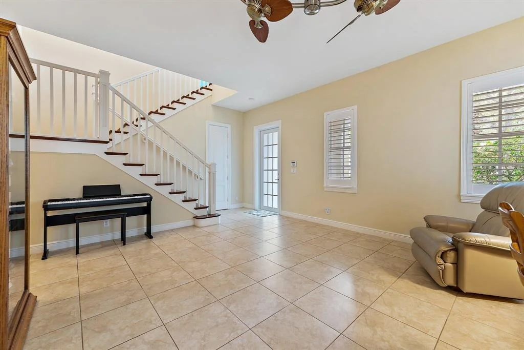 Photo of 231 W Bay Cedar Circle