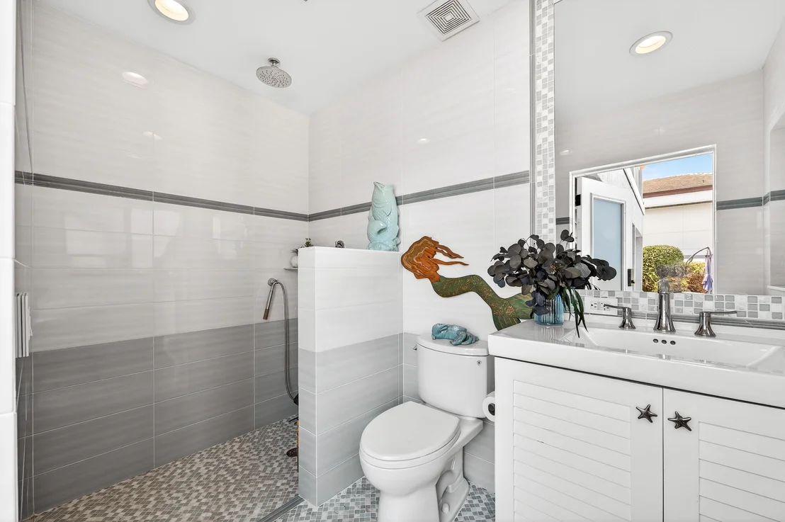Photo of 113 Ebbtide Drive
