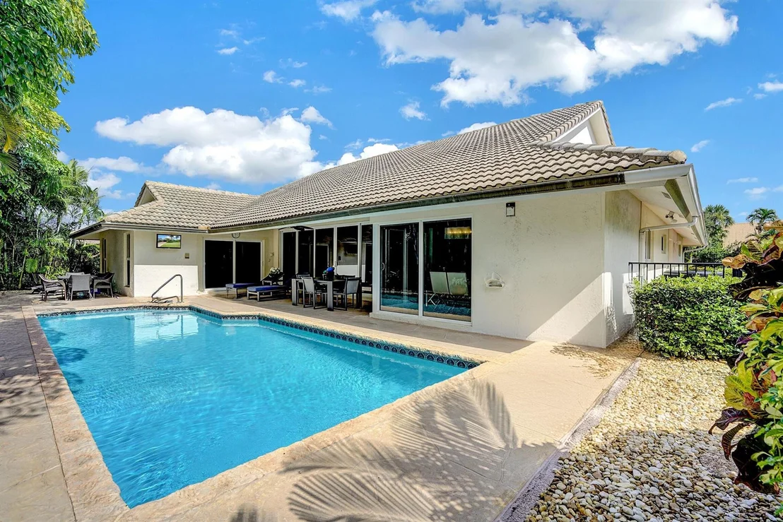 Photo of 3952 Live Oak Boulevard